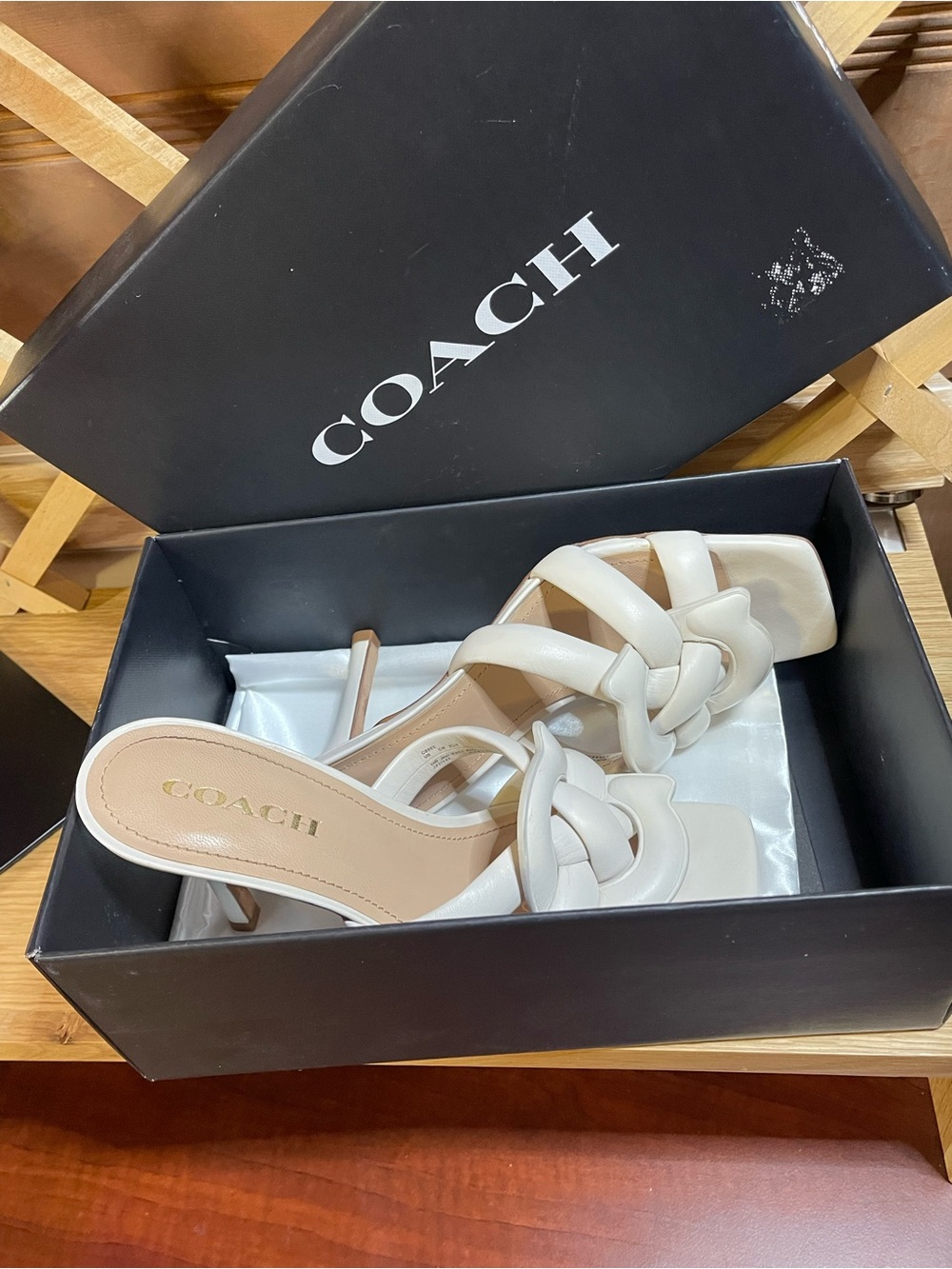 Coach “Kellie” VERO CUOIO “ 4” Stilettos Genuine Italian Leather Sz 10B